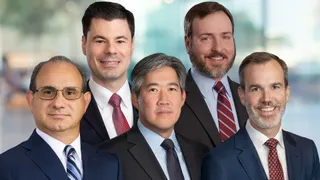 Ropes & Gray loses 21-attorney group to join rival on growth spree